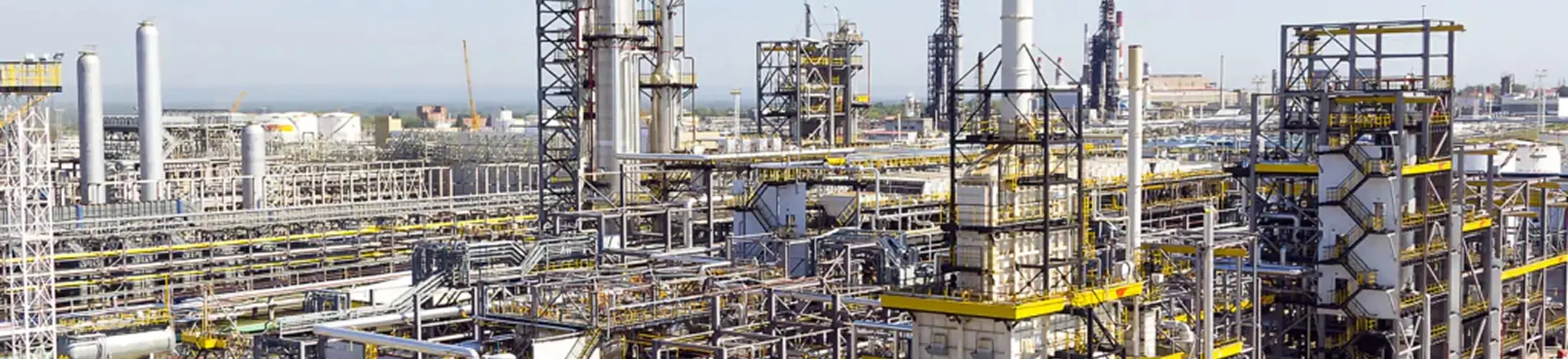 https://cn.delcovalves.com/wp-content/uploads/2025/10/banner_solution_oil_gas_bg.webp